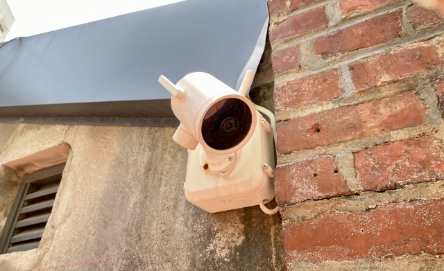 庭に防犯カメラを設置する際の注意点