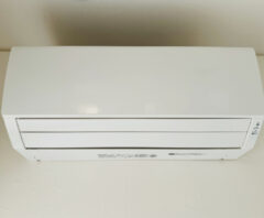 エアコン暖房の風が出ないけど冷房は出る