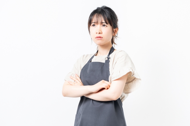 一人暮らしでエアコン掃除したことないとどうなる?放置するリスク