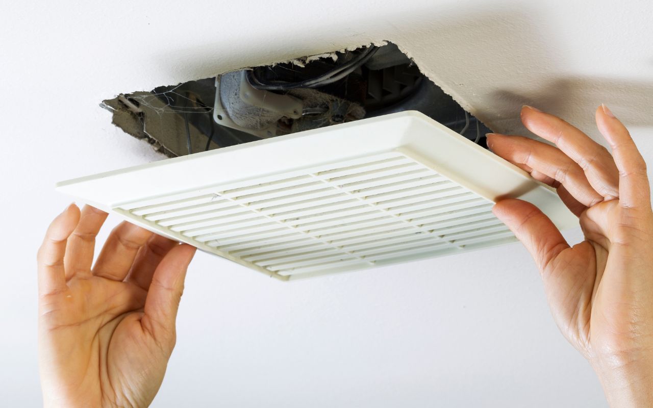 ホームセンターに依頼できる浴室換気扇交換