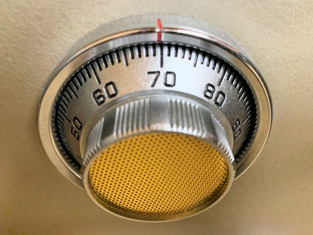 ダイヤル式金庫