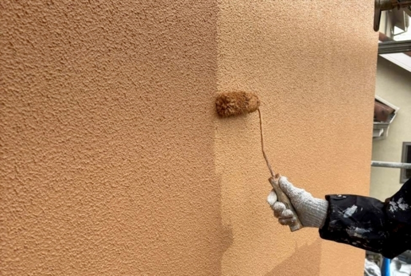 隣の家との隙間がない外壁塗装のコツ