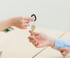 合鍵作れないタイプの鍵を業者に持ち込んだ人