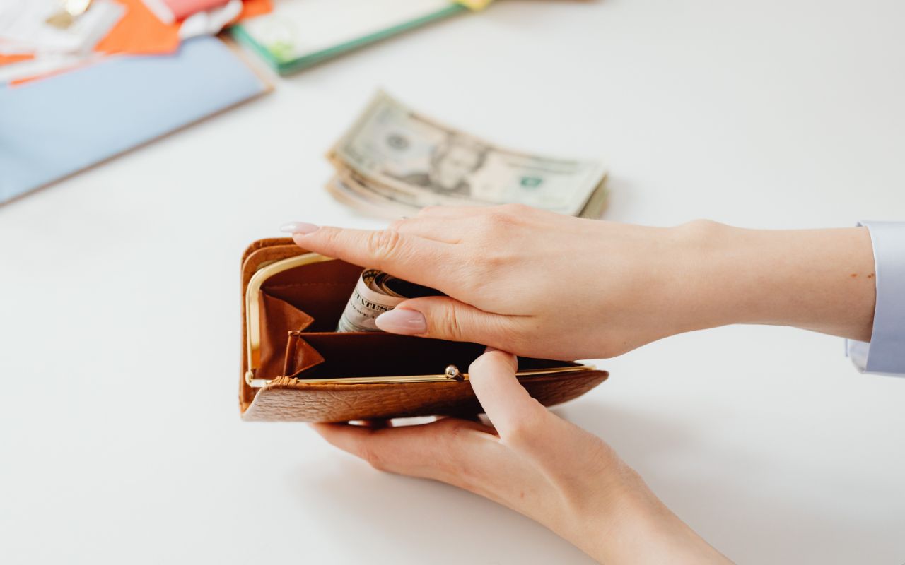 ホームセンターで浴室換気扇交換を頼んだ場合の費用相場