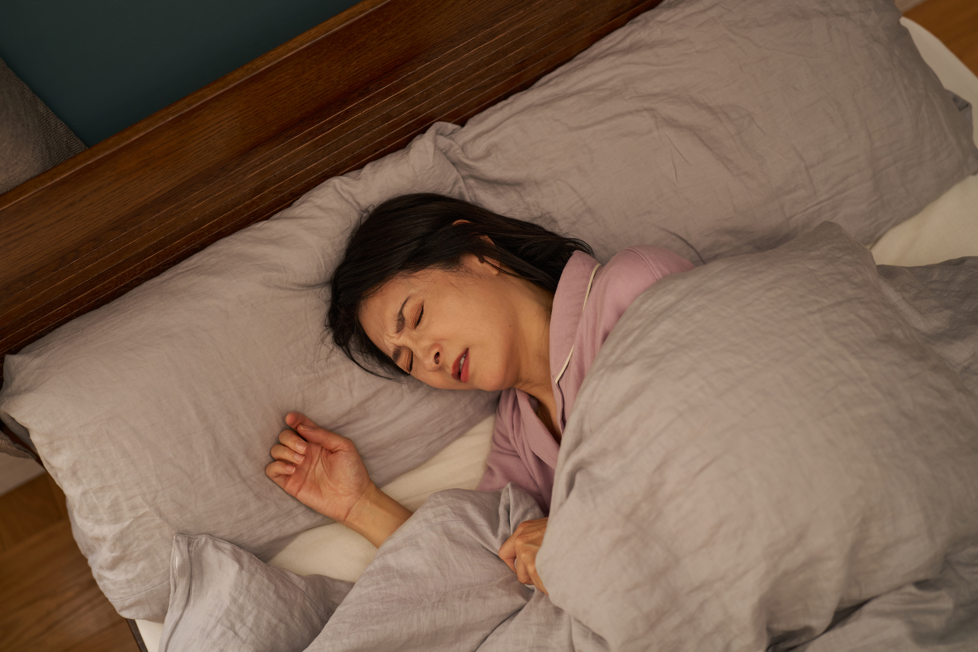 ゴキブリが出たので寝れない!今夜すべき対処で無理なく眠る方法を解説